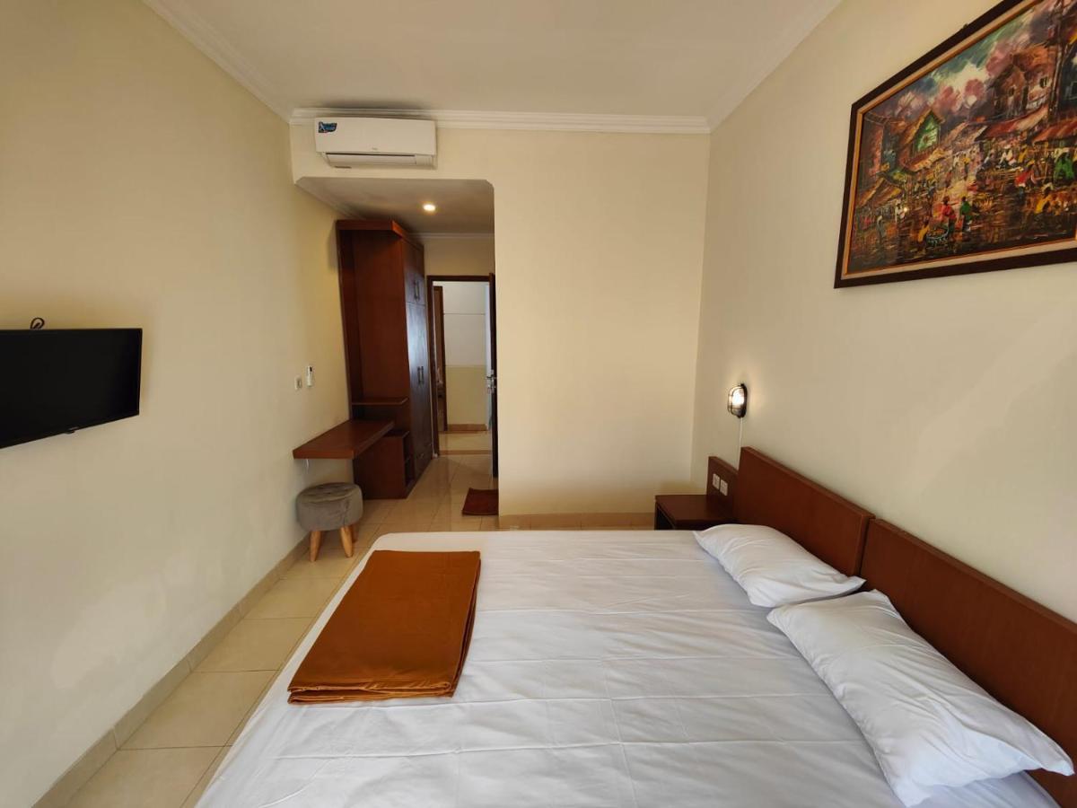 Adiputra Guesthouse 2 By Homiq Ngabean Luaran gambar