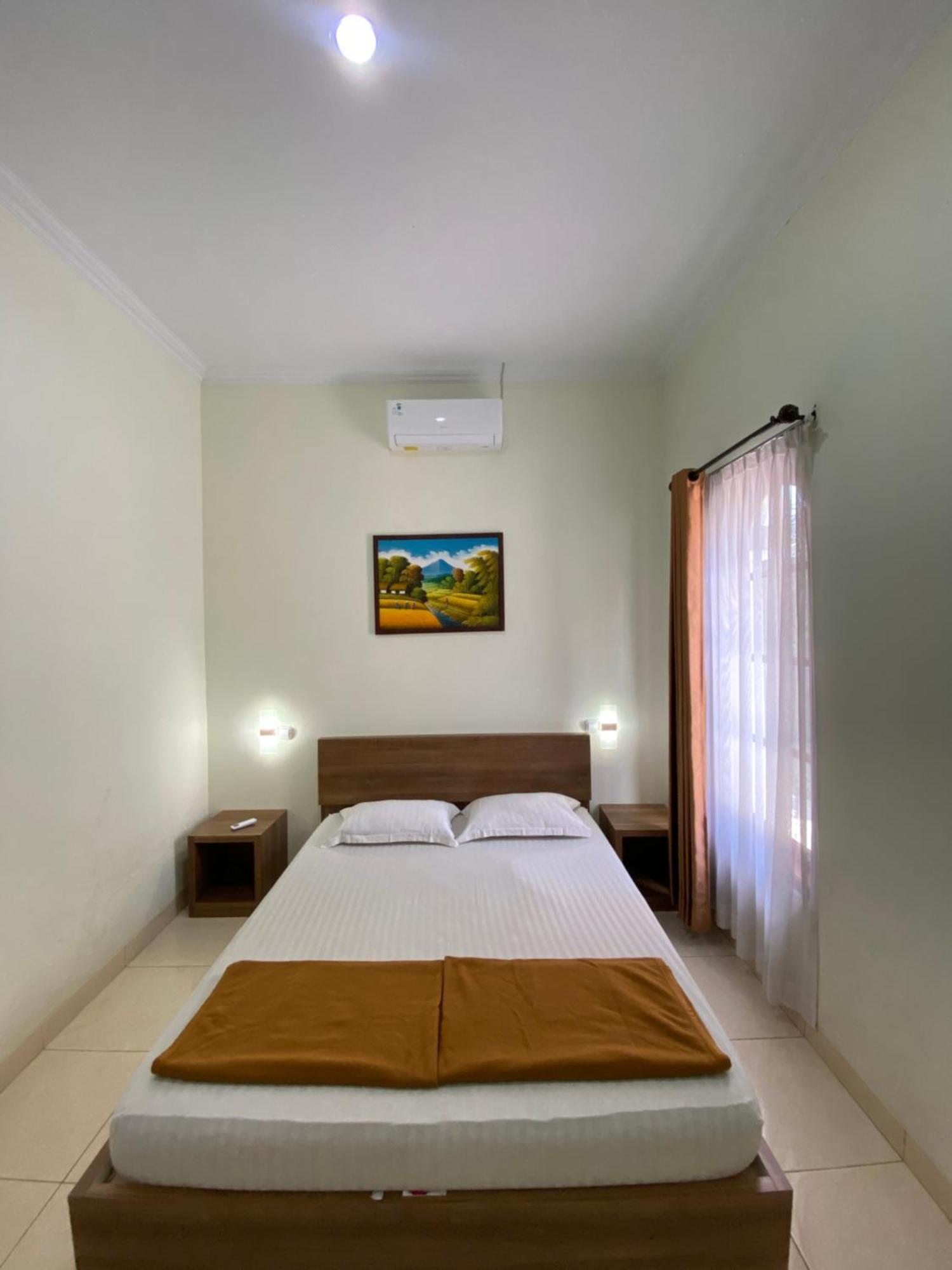 Adiputra Guesthouse 2 By Homiq Ngabean Luaran gambar